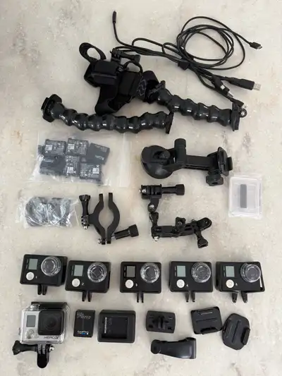 GoPro Bundle 6 cams included, View more