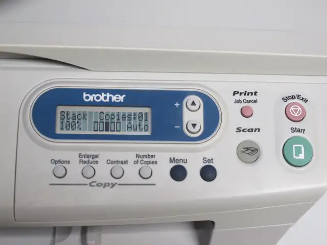 Exc.cond Full toner Brother DCP-7020 Laser multifunction printer in Printers, Scanners & Fax in City of Toronto - Image 4
