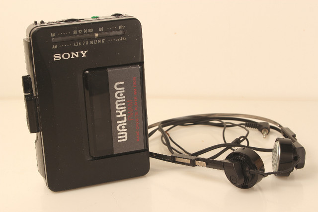 SONY WALKMAN FM/AM Radio Cassette Player WM-F2015 Not working in Other in City of Toronto