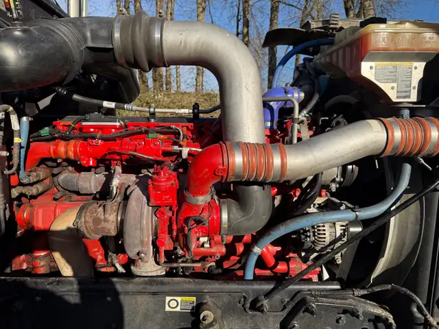 2019 Peterbilt 389 in Heavy Trucks in Mission - Image 7