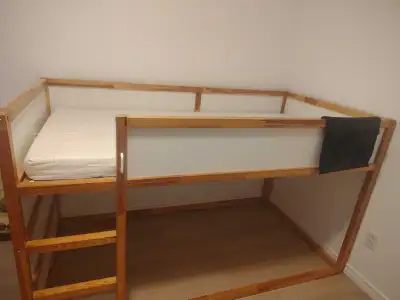 Lit Ikea superposé pour enfants , View more