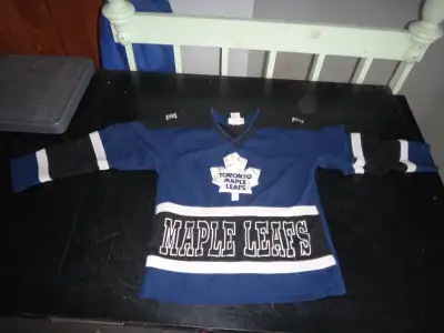 Hockey jersey NHL Toronto Maple Leafs Toddlers Kids Ice Hockey Jersey Top Mighty Mac Sports Very goo...