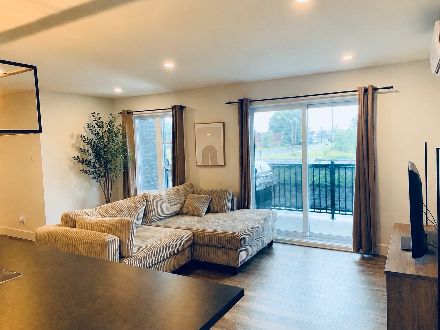604 Av. de Grande Île — photo 3