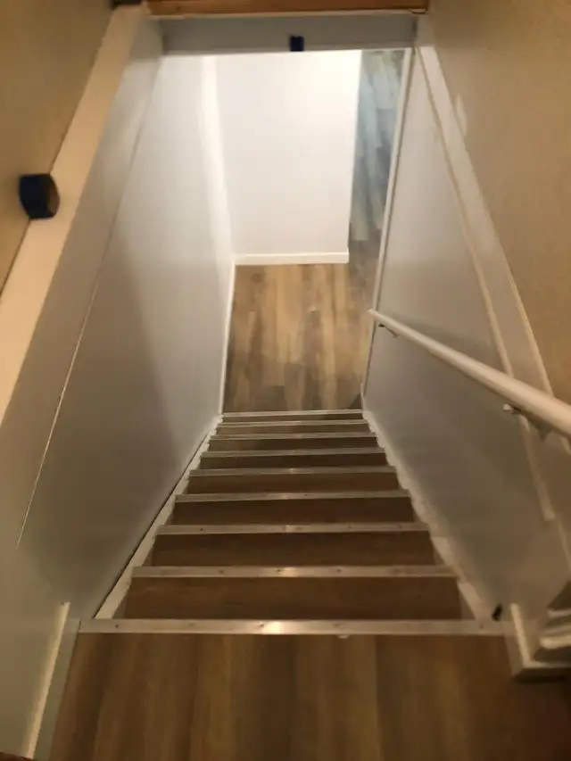 MODERN 1BDRM, 1BATH Unit w/ Private Yard--$91562864384458242121