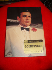 Lot no 4 James Bond livres vintage