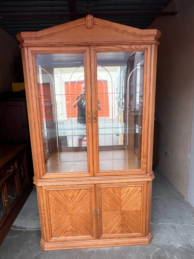 Free delivery used Wooden China Cabinet with Glass Doors63826839545345121