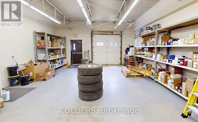 Arnprior office/warehouse in Commercial & Office Space for Rent in Ottawa - Image 5