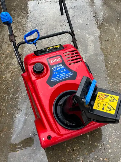 Toro 721 QZE Snowblower, View more