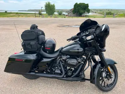 Mint condition, stored in heated garage, 30,000km Amsoil full service completed included brake/clutc...
