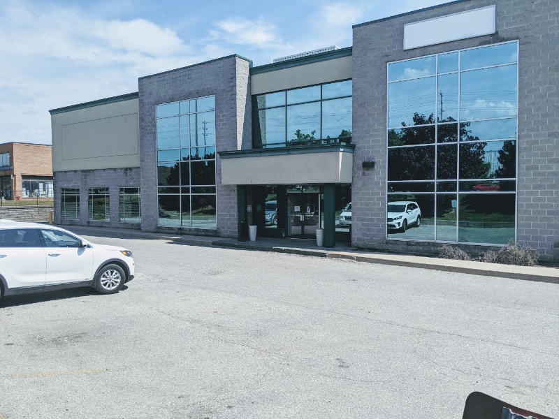 2,000 to 10,000 S.F. of Clean Industrial Warehouse Space Commercial