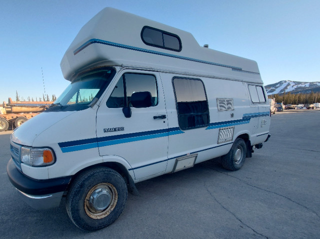 1994 Dodge Ram 250 van life --- worth checking out! in Cars & Trucks in Whitehorse - Image 3