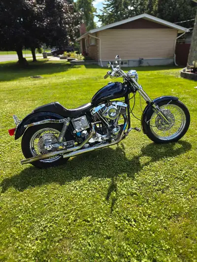 1974 Harley Davidson Shovel. Maintained very well. It has a new motor (2023) approx 700kms. New tire...