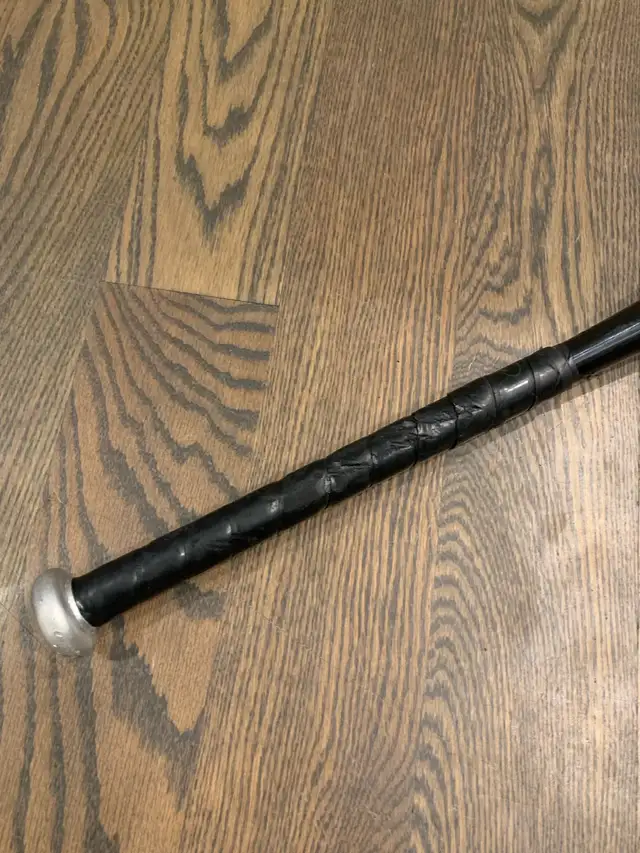 Louisville Slugger Genesis 30” 22oz Bat in Baseball & Softball in Ottawa - Image 8