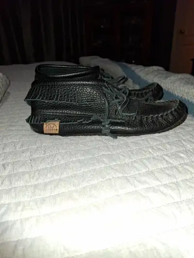 Ladies moccasins, View more