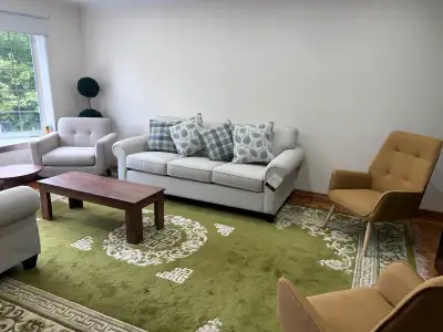 Rooms for rent in 5/12 duplex