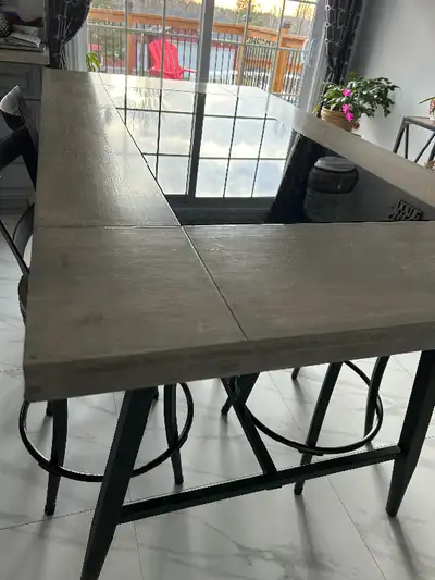 Table bistro avec 4 chaises, View more