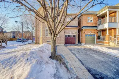 For Rent 4 Bedroom Detached Home in Markham w/ Basement