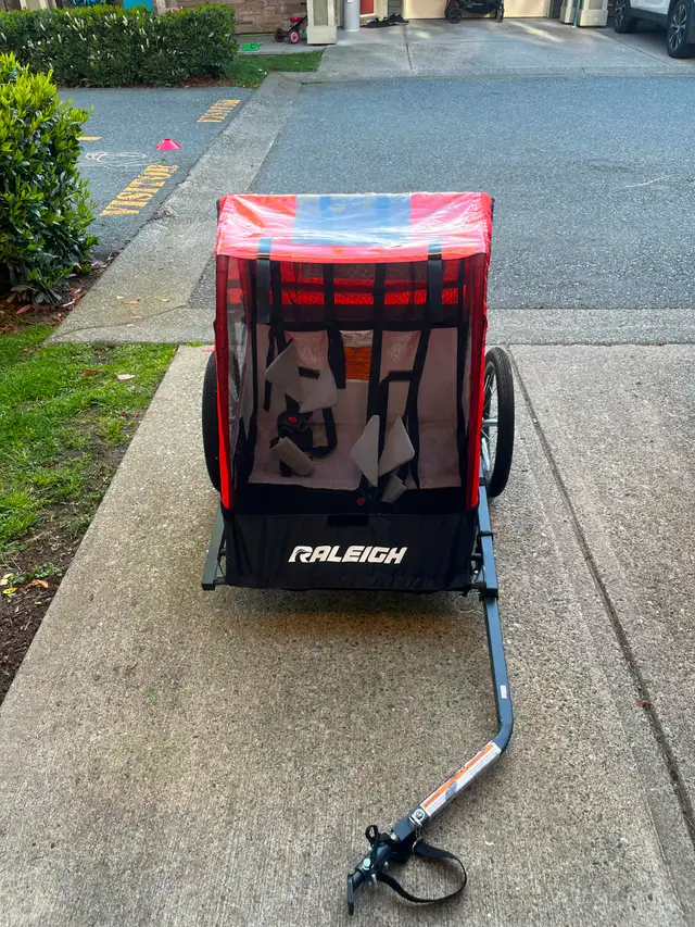 Raleigh Bike Trailer, Toddlers & Kids in Kids in Tricities/Pitt/Maple - Image 2