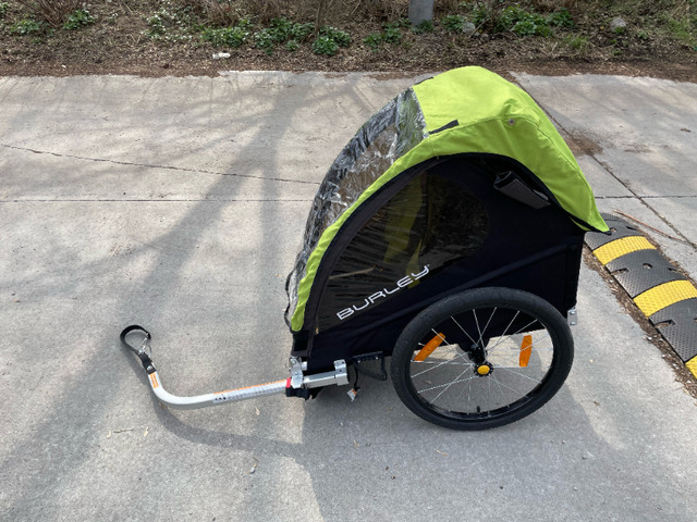 Burley single bike trailer for kids - barely used! in Kids in City of Toronto - Image 3