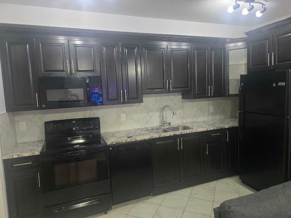 Furnished 1-bedroom basement for rent 3