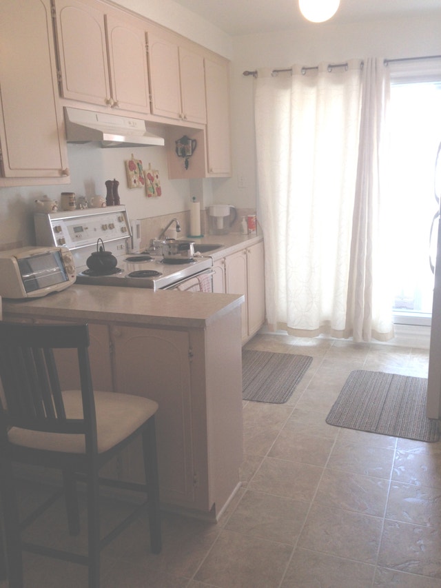 beau 4 1/2 propre (excellent emplacement) — photo 2