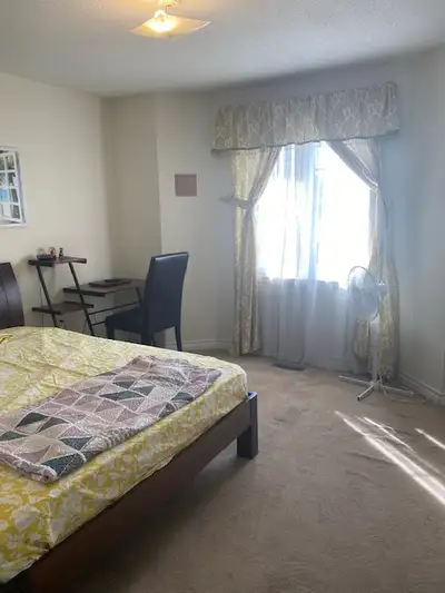 Room for Rent for Student - Toronto