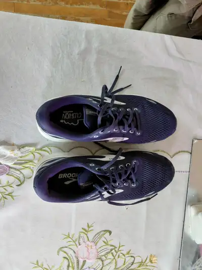 Brooks Chost 15 Running Shoes, View more