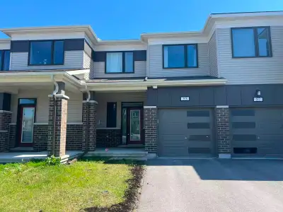 Welcome to this 2022 Built Mattamy 3 bedroom 3 bathroom townhome in Mattamy Kanata Connection Commun...