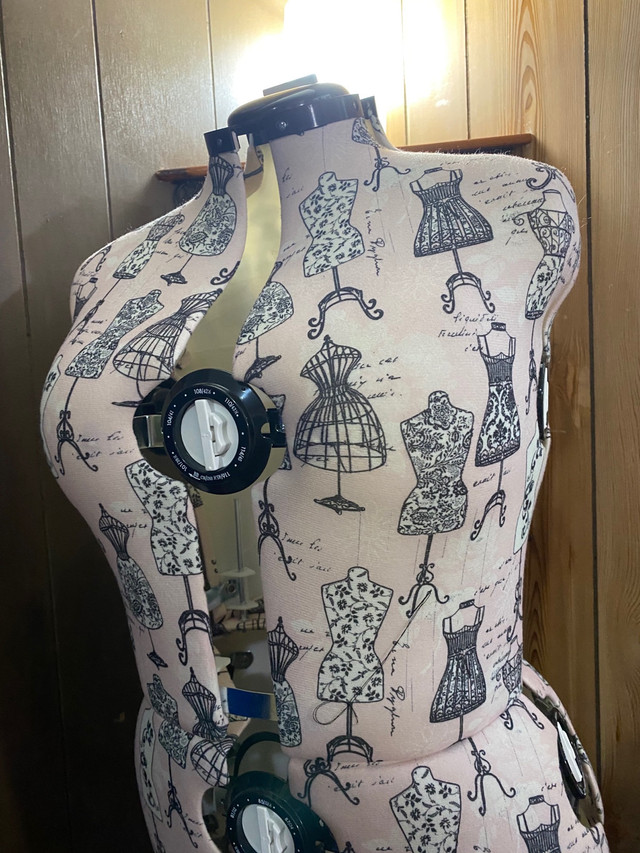 Adjustable Dress form in Hobbies & Crafts in Nelson - Image 2