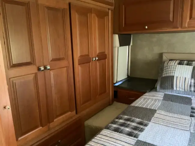 2012 Itasca Cambria 29ft motorhome in RVs & Motorhomes in Cowichan Valley / Duncan - Image 11