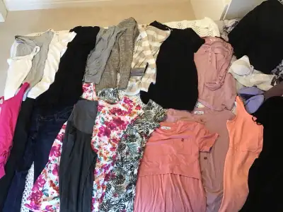 Lot de vêtements de maternité, View more