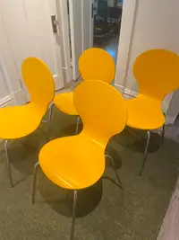 Yellow painted, wood table chairs (Structube)