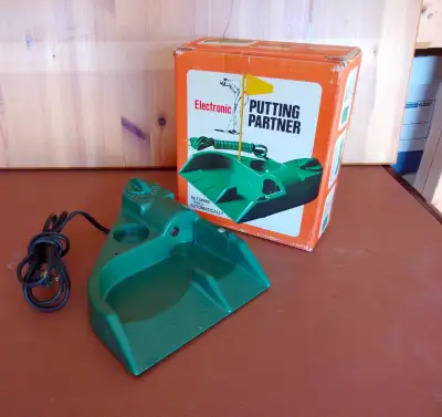 Vintage Oscar Jr Electronic Putting Partner Golf Ball Return, View more
