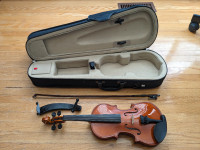 Violin ½ size with bow, shoulder rest & case