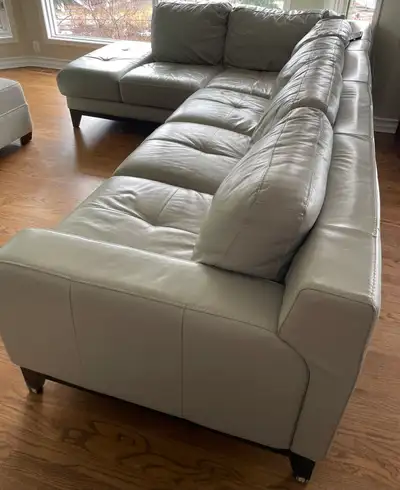 Free Couch, View more