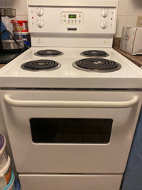 fridgidaire stove -pending sold