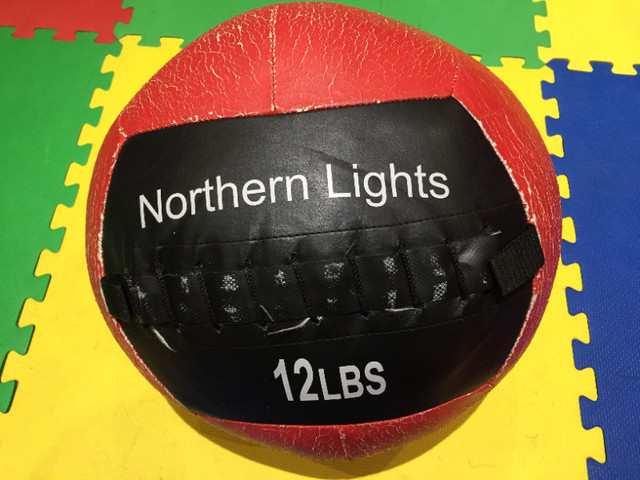 Ballons d’exercice Everlast et Northern Lights, poids dans Autre  à Ville de Québec - Image 2