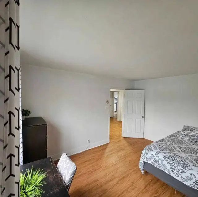 ROOM RENTALS/FURNISHED BEDROOMS FOR RENT/CHAMBRE MEUBLÉE A LOUER62864754873347124