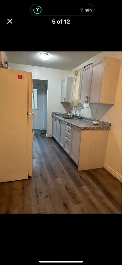 Room for rent girl