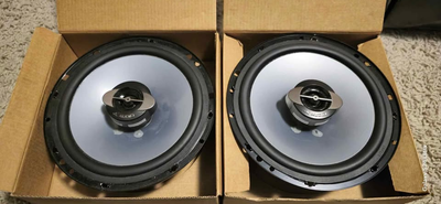 In excellent condition, they are one of the best coaxial that you can drive through factory headunit...