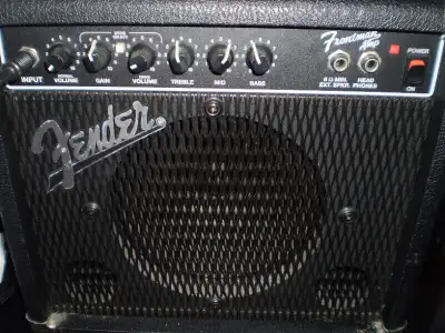 Fender Frontman Electric Guitar Amplifier PR-241 $150