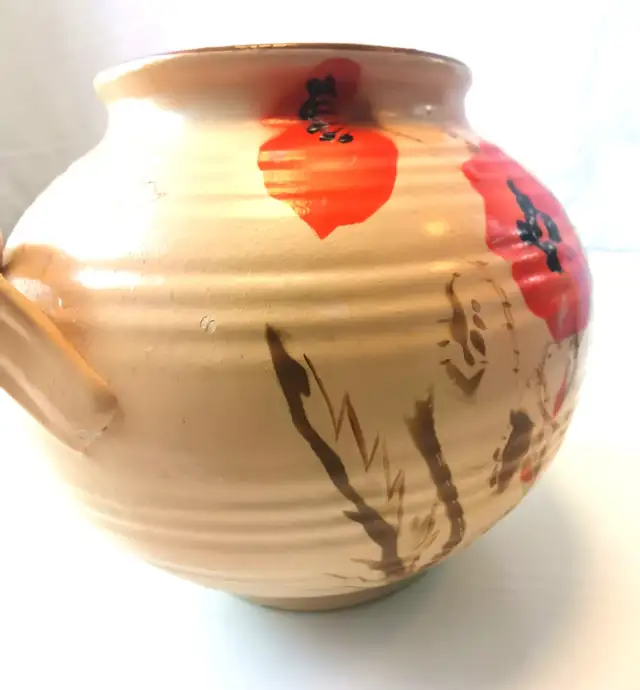 Share Ceramic Poppy Vase Wide Scroll Handles Art Deco Circa 1940 in Home Décor & Accents in Markham / York Region - Image 11