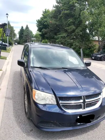 Dodge caravan 2013 stow&go 7seats foldable new transmission No accident clear history 220000km no is...