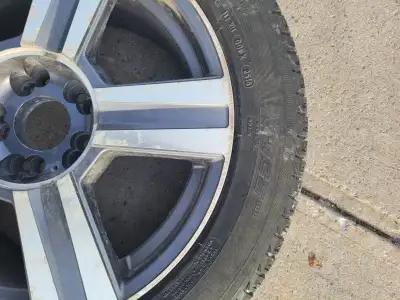 Rim size : 5×4.5" with 5×5" Tire size: 245/50R 18 Michelin 4 tires