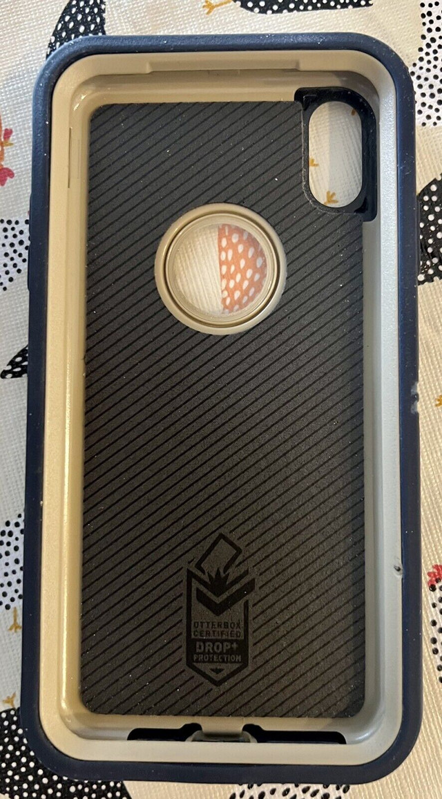 Étui OTTERBOX DEFENDER  pour iPhone XS MAX avec pince dans Téléphones cellulaires  à Ville de Québec - Image 2