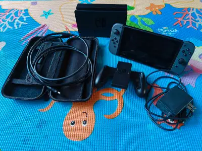Unpatched Nintendo Switch V1, View more