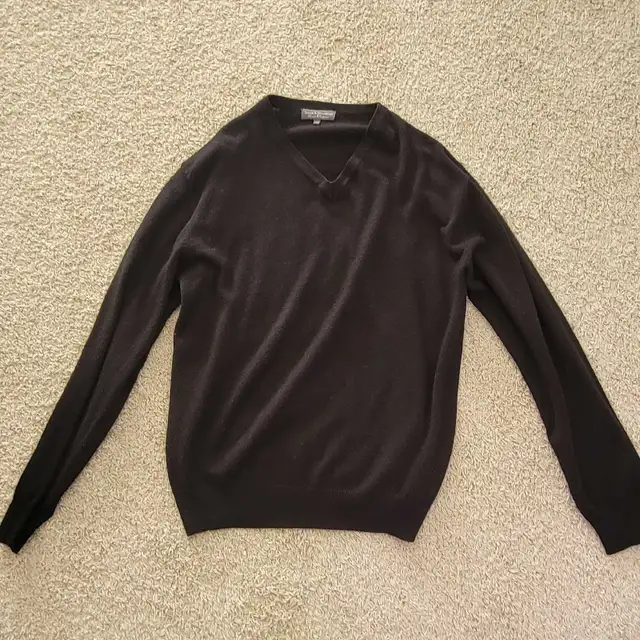 Seven Men's Size Large Sweaters in Men's in Red Deer - Image 9