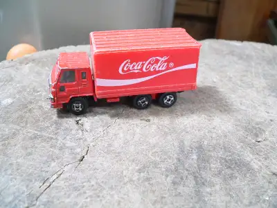 plusieurs auto vintage a différent prix photo 1 camion coca cola # 10975.59 hartoy 1988 manque porte...