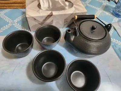 Matsuri Gallery Teapot Set, View more