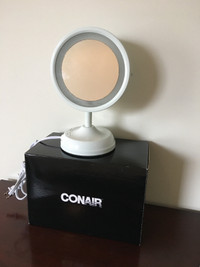 CONAIR double-sided lighted mirror